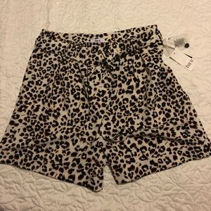 Leopard print tie waist shorts